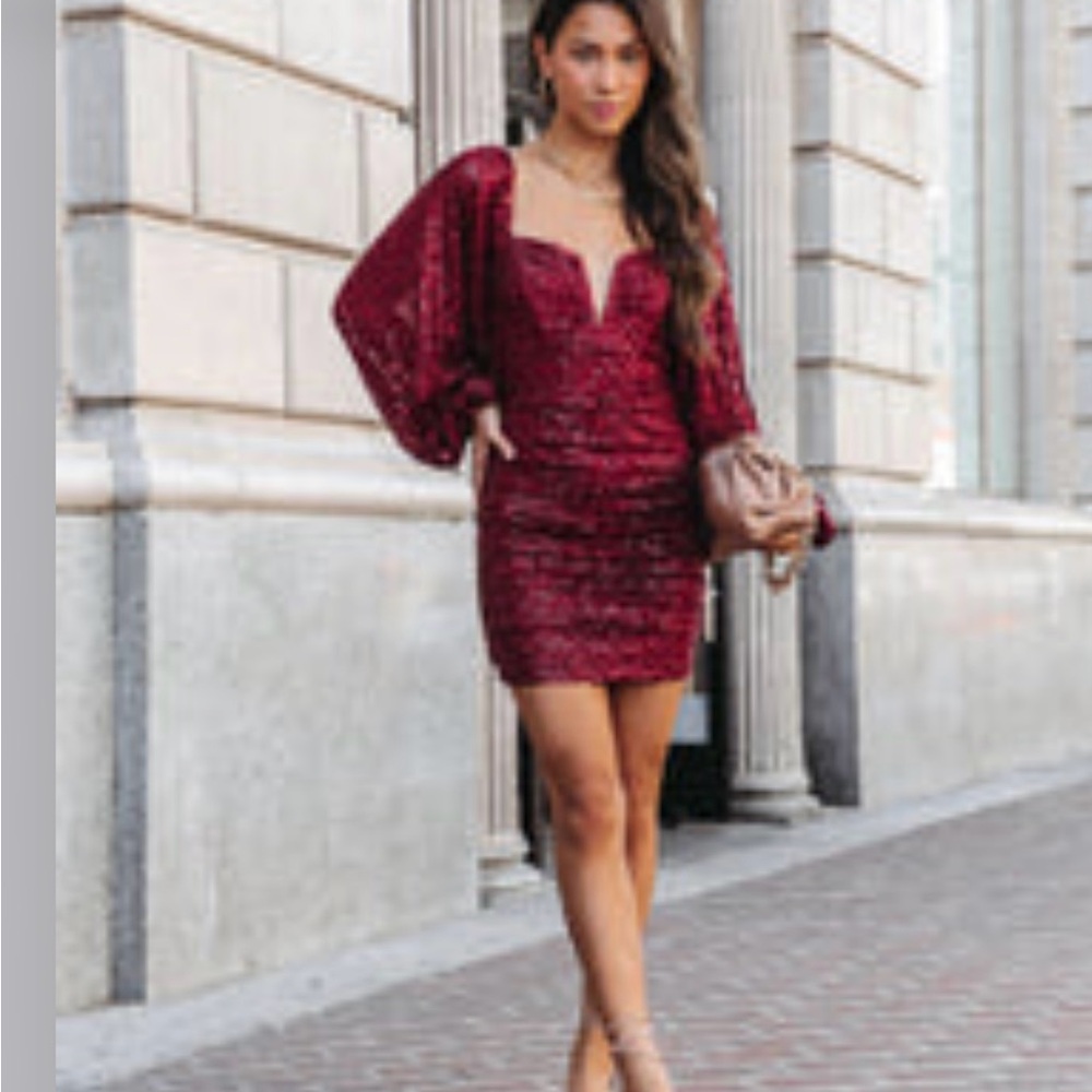 Elegant Burgundy Dress with Balloon Sleeves